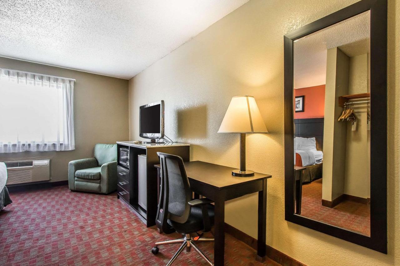 Quality Inn & Suites La Vergne Kültér fotó
