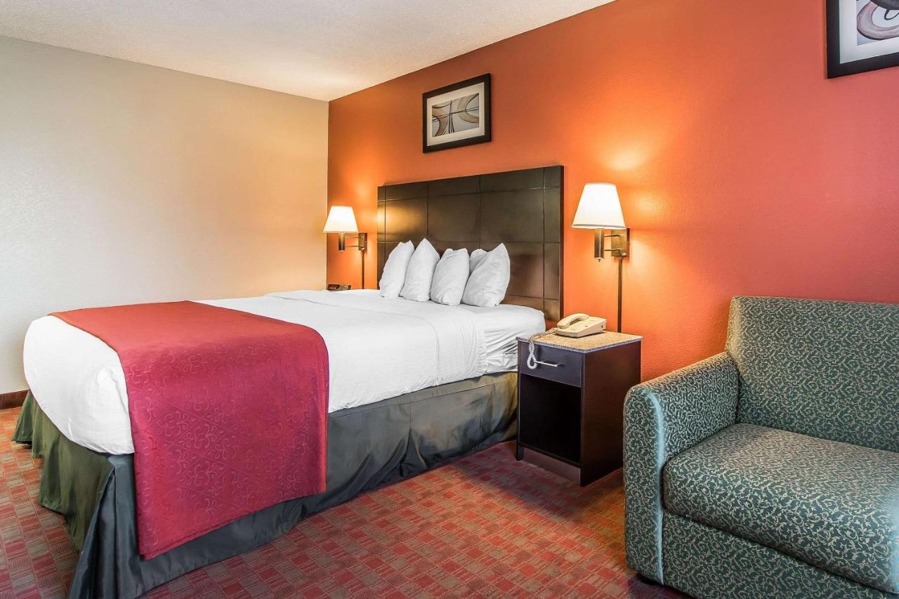 Quality Inn & Suites La Vergne Kültér fotó
