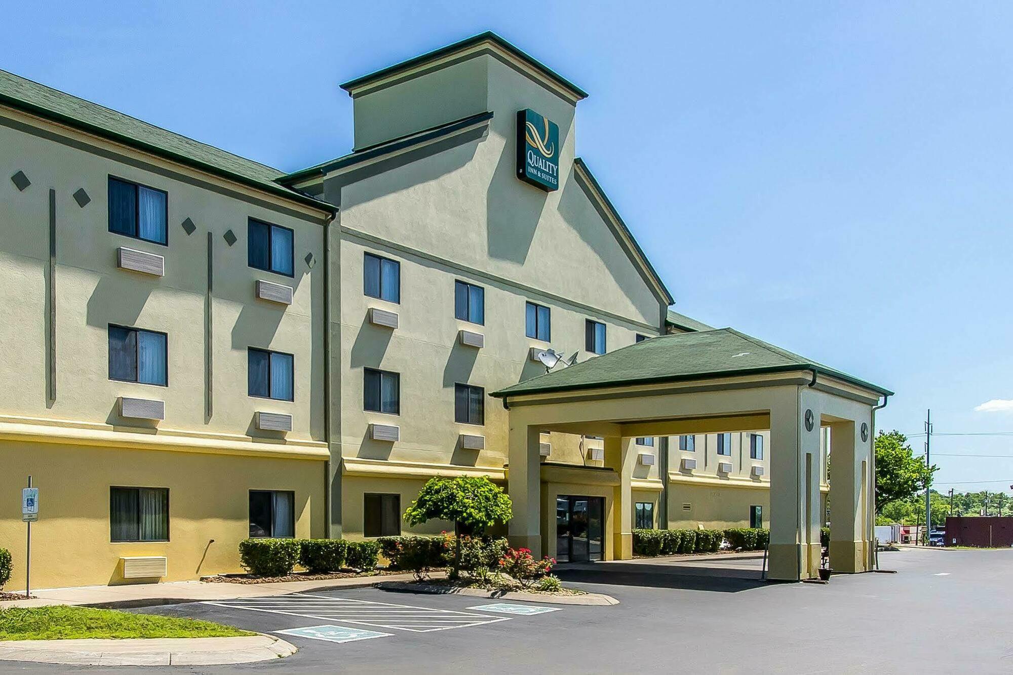 Quality Inn & Suites La Vergne Kültér fotó