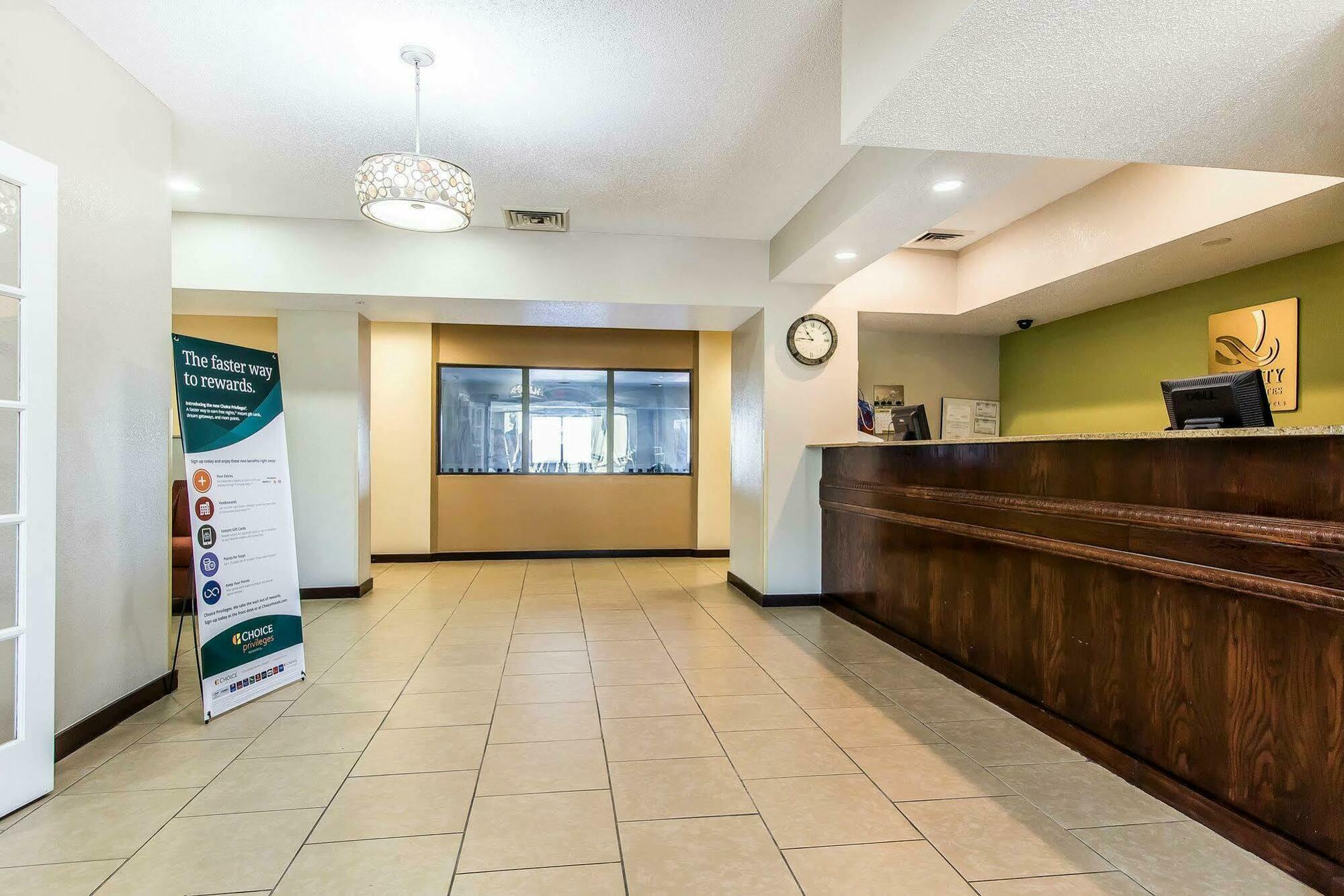 Quality Inn & Suites La Vergne Kültér fotó