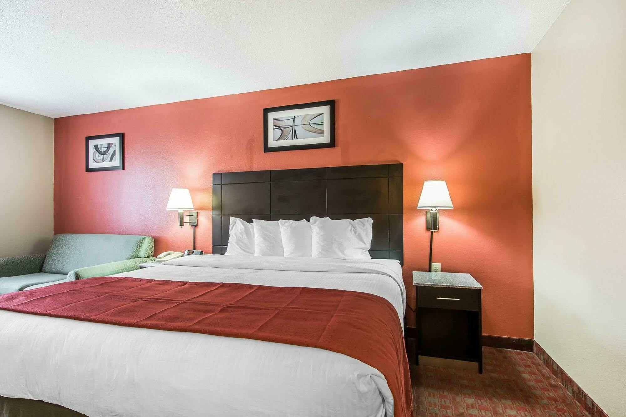 Quality Inn & Suites La Vergne Kültér fotó
