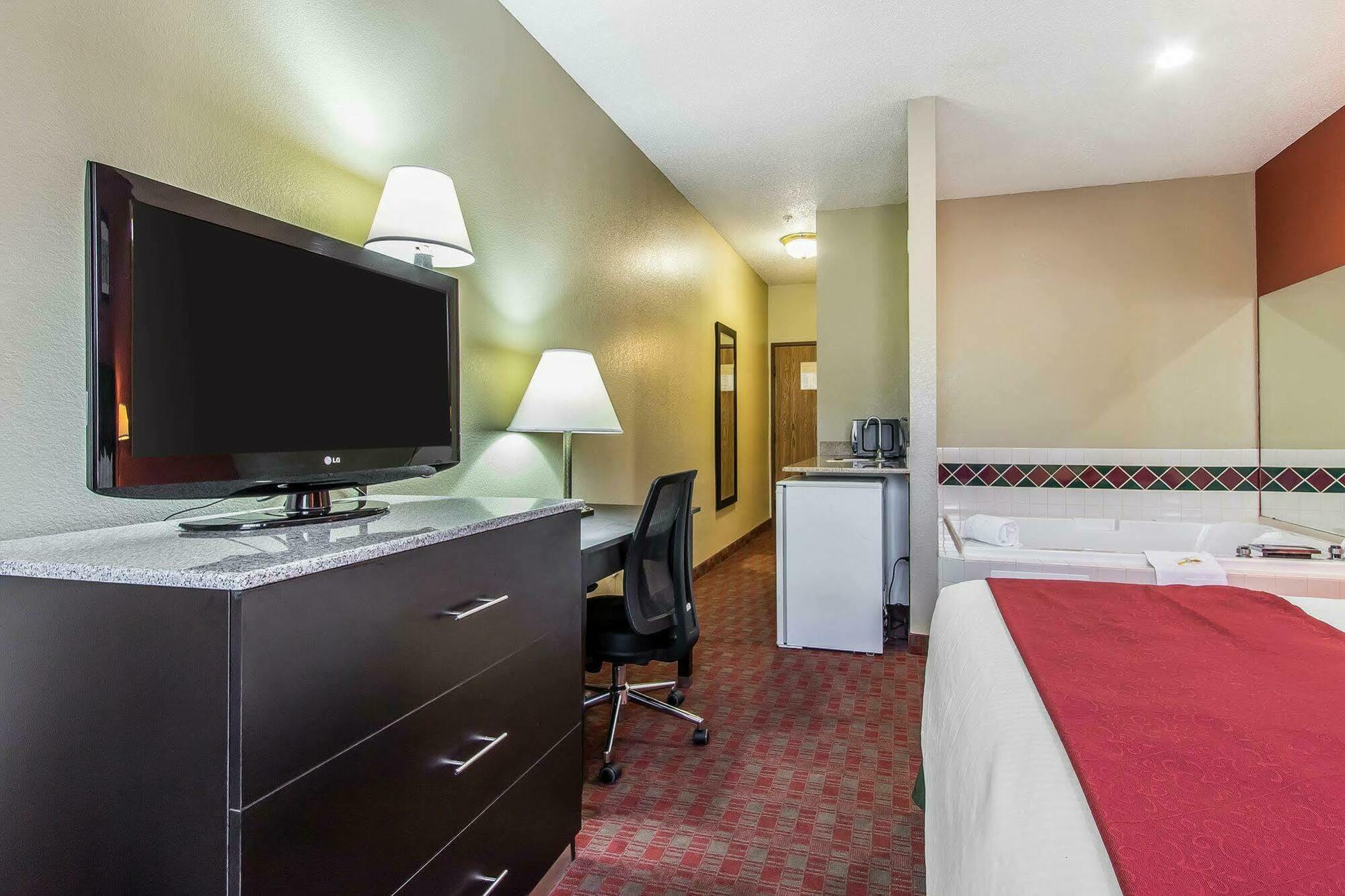 Quality Inn & Suites La Vergne Kültér fotó