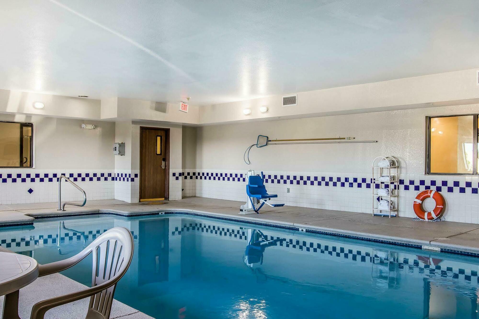 Quality Inn & Suites La Vergne Kültér fotó